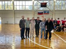 В минувшую субботу, в городе Саянск, прошел Междугородний турнир по мини-футболу среди ветеранов (45 лет и старше)